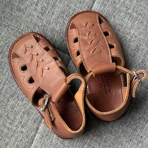 Adelisa and co flecha